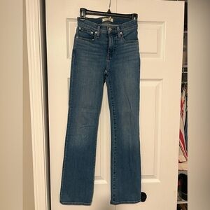 Madewell kickout flare size 24, great condition. Bought last Christmas
